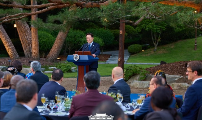 李大統領、駐韓外交団と晩さん会
