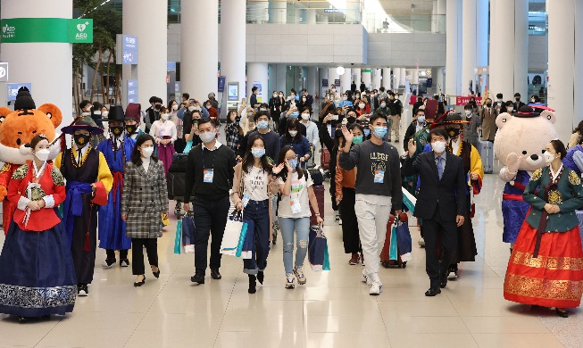 【写真で見る韓国】「トラベルバブル」結んだシンガポールから観光客が初入国