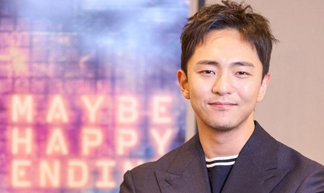 ミュージカル『メイビーハッピーエンディング』の脚本家パク・チョンヒュ