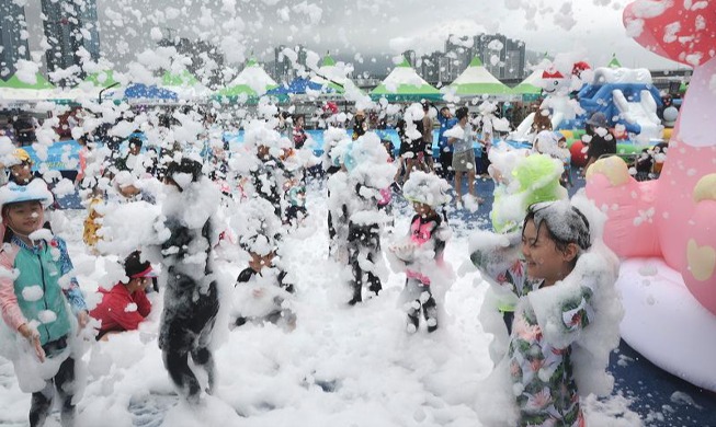 8月に降る真っ白な雪