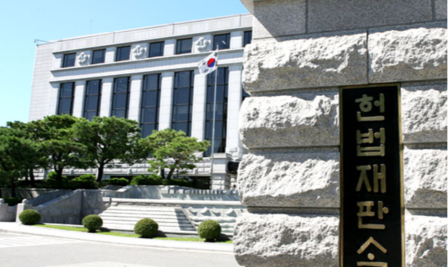 憲法裁判所、「韓国生まれの外国人の子どもにも出生登録の権利」