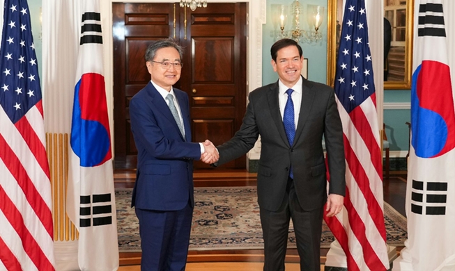 韓米外相初会談