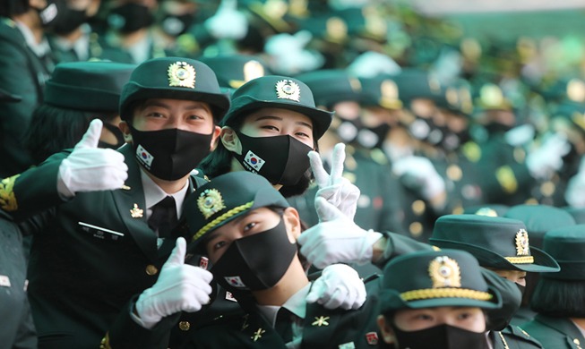 【写真で見る韓国】韓国陸軍の副士官の任命式