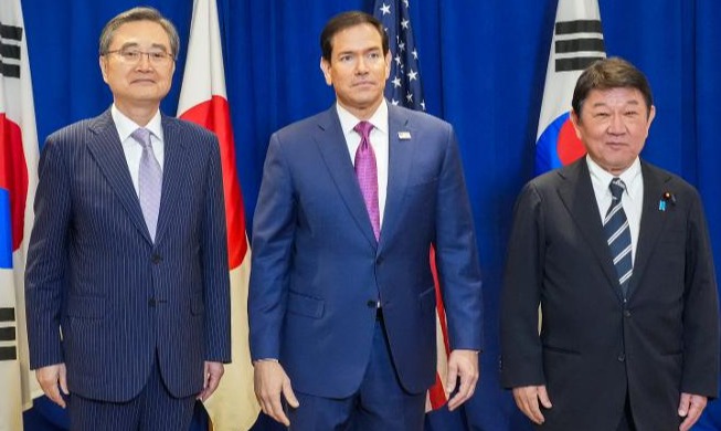 韓米日外相、北朝鮮の非核化に向け連携を確認