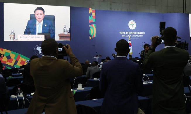 韓国・アフリカ首脳会議を取材する海外のメディア　韓国に注目