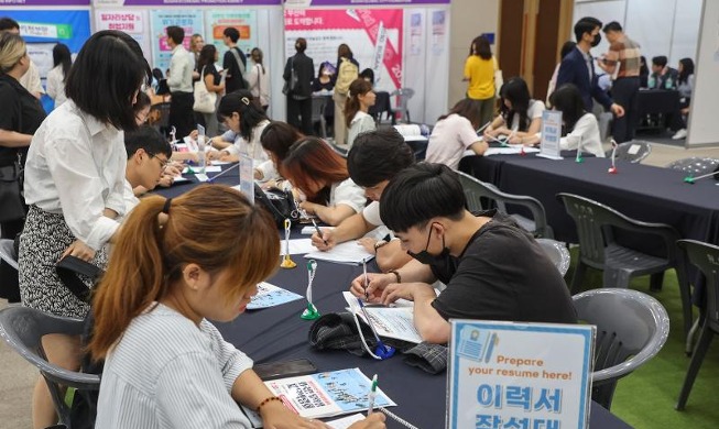 外国人留学生就職博覧会、２７日開催