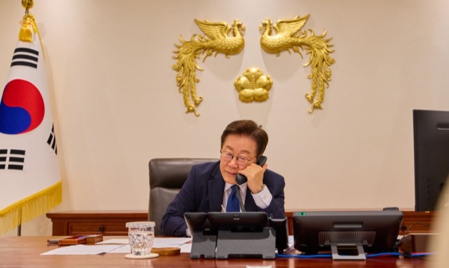 李大統領、モンゴル大統領と初の電話会談
