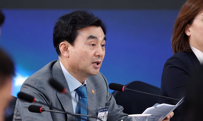 ２０３０年代半ばに韓国型核潜水艦進水へ