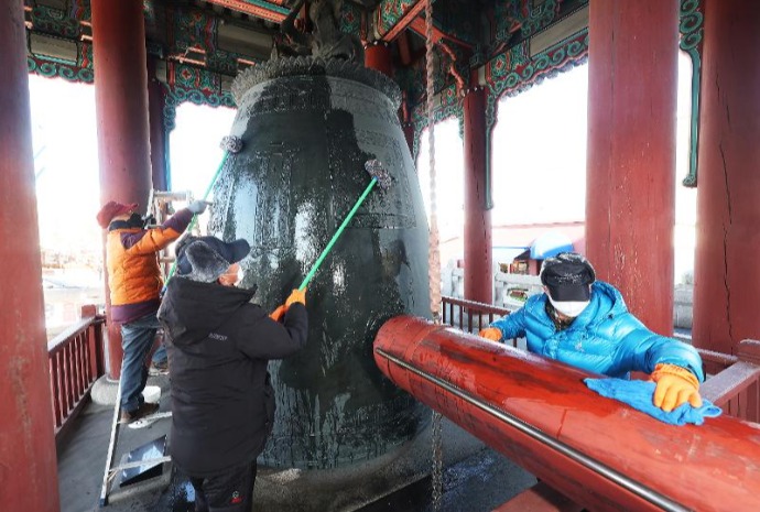 除夜の鐘、準備着々と進む