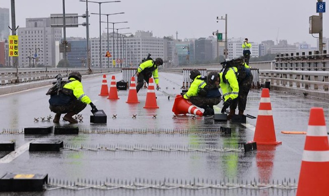 民防空訓練で車両の通行制限