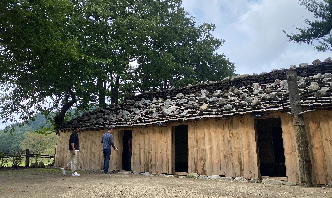 【写真で見る韓国】鬱陵島「板ぶき屋根の家」