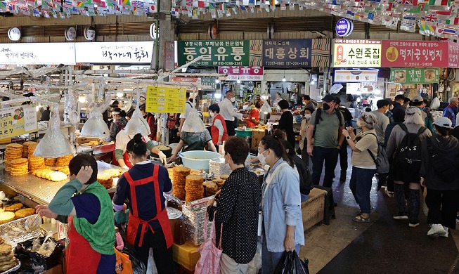 秋夕を控えた伝統市場