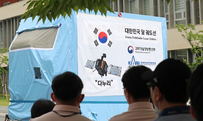 米国に向かう韓国初の月軌道衛星「タヌリ」