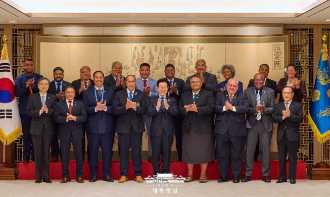 李大統領、太平洋島嶼国代表団と会談