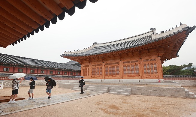 景福宮「継照堂」　１１０年ぶりに復元