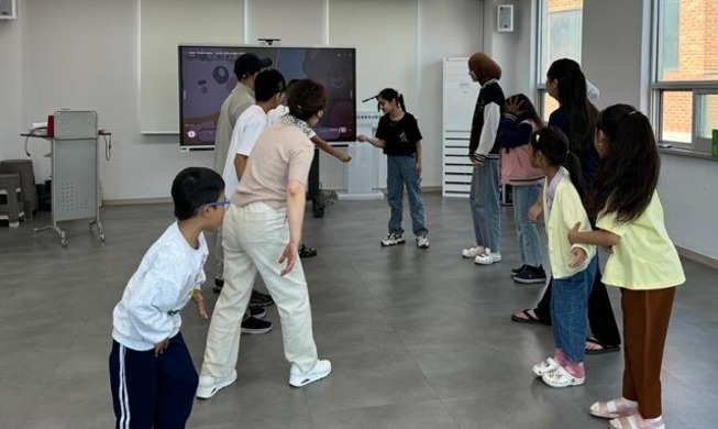 金浦市、外国籍児童への就学通知で教育機会の格差是正へ 