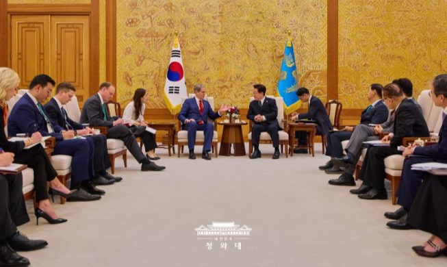 李大統領、米中の経済首脳と相次いで会談
