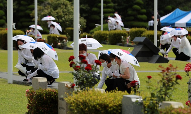 【写真で見る韓国】６・２５戦争勃発から７１年 追悼式開催
