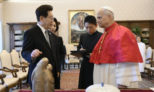 李大統領、教皇レオ１４世と会談
