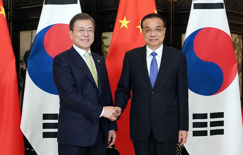 20191224_CHINA-CHENGDU-LI KEQIANG-ROK PRESIDENT-MEETING (CN). Yonhap News