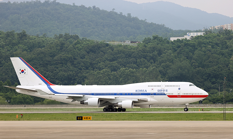 現在使用中の大統領専用機ボーイングＢ７４７－４００＝Korea.net DB