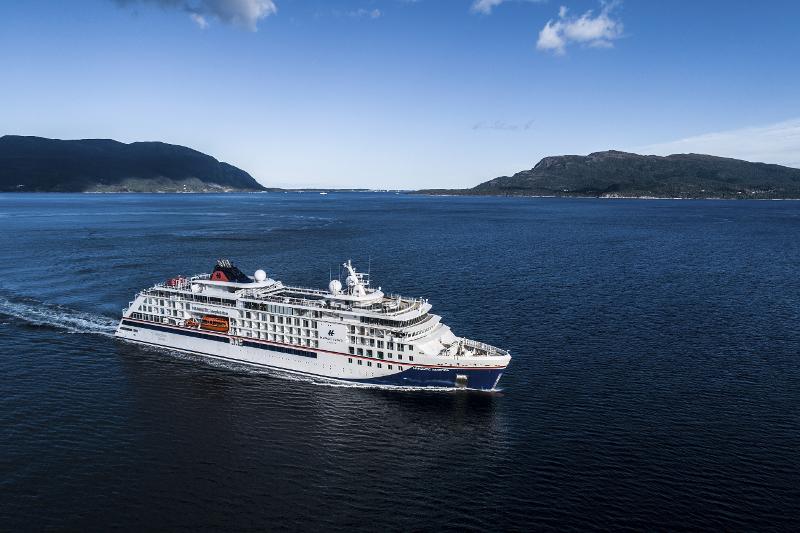ドイツ船社ハパックロイドのクルーズHanseatic Inspiration＝仁川港湾公社
