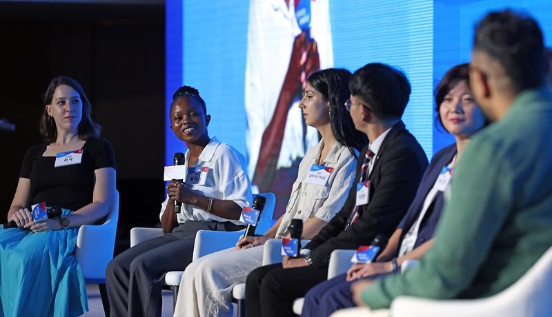 ▲ 「２０２３世界韓国語教育者大会」で、「韓国語で実現する未来世代の夢」というテーマのトークコンサートが行われている様子