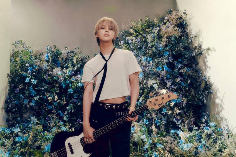 ＢＴＳのメンバー、ジミンのセカンドソロアルバムである「ＭＵＳＥ」は、「ビルボード２００」で２位を占めた。写真は、「ＭＵＳＥ」のティーザーフォト＝ＢＴＳ公式フェイスブック