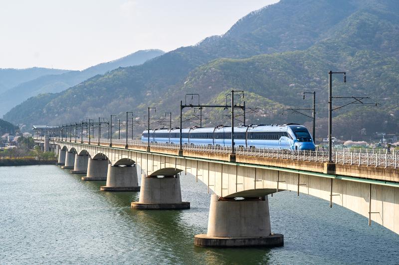 KTX-イウム列車＝韓国鉄道公社