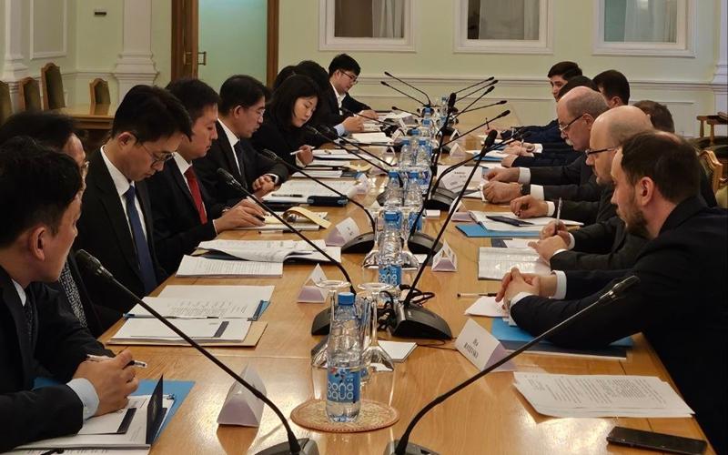 韓国とロシアの外交部関係者らが、第１８回領事協議会を開催し、両国国民の安全な滞在と利便性向上案などについて話し合った＝２１日、ロシア・モスクワ、外交部