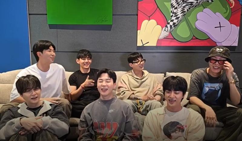 ＢＴＳが、ニューアルバムを発表し、来年にはワールドツアーを開く予定だと明らかにした＝ウィーバーズ ホームページからキャプチャー