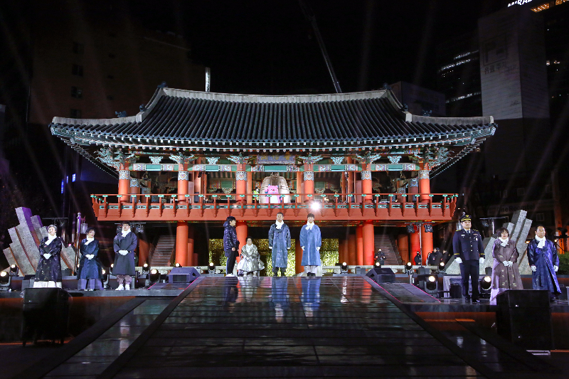 写真は、昨年の「除夜の鐘打鐘式」