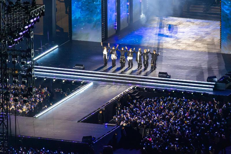 「ＢＴＳカムバックライブ：ＡＲＩＲＡＮＧ」のステージ＝３月２１日、ソウル、ビッグヒット・ミュージック／Ｎｅｔｆｌｉｘ