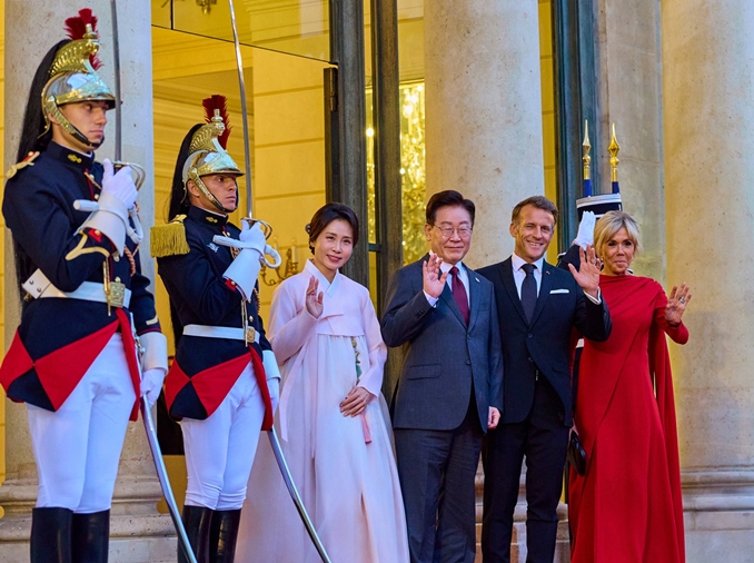 李大統領、フランス訪問を終え帰国へ