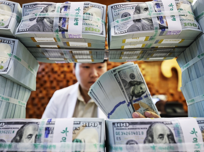 ７月の外貨準備高４２７９億ドル、２カ月連続で増加