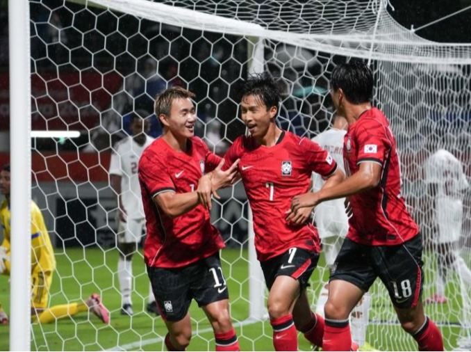 韓国、カタールに４対１で勝利