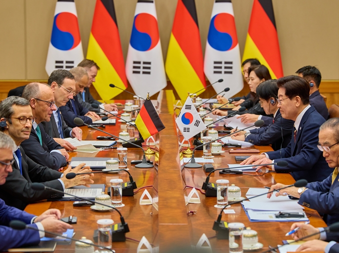 韓国・ドイツ、「強化された戦略的パートナーシップ」構築へ