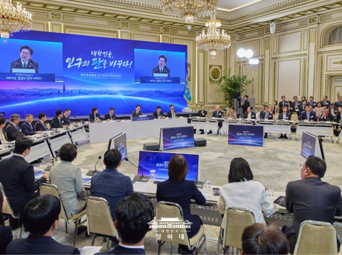 李大統領、「今こそ韓国の人口政策の構造を変える転換期」
