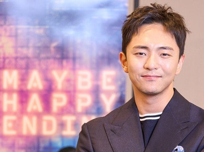 ミュージカル『メイビーハッピーエンディング』の脚本家パク・チョンヒュ