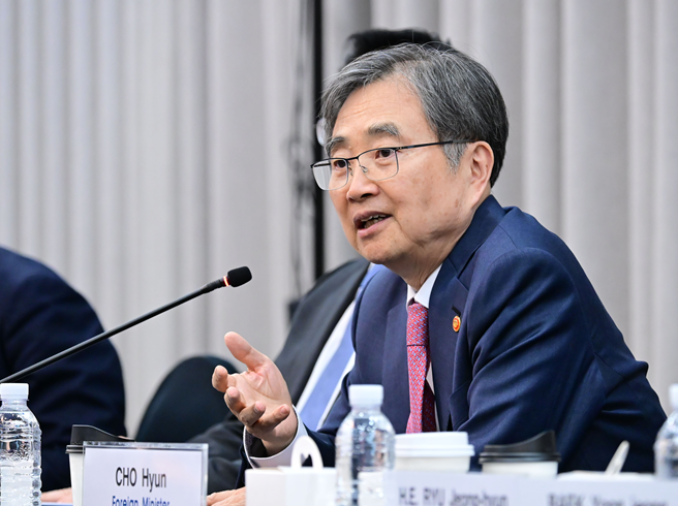 ＮＡＴＯ３０カ国の大使団、韓国訪問