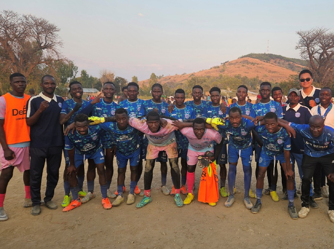 アフリカサッカーチームオーナーの大学生、イ・ドンフン