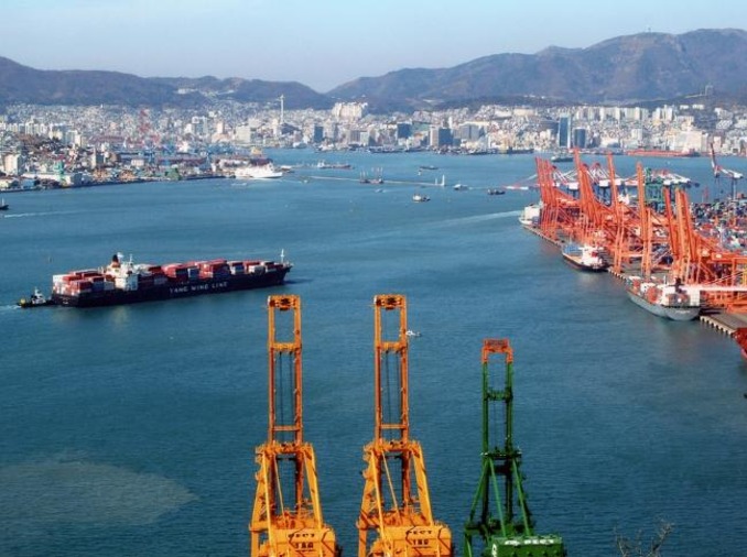 ９月の輸出額１２００憶ドル、累計で８０００憶ドル突破